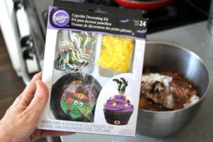 Wilton witch theme cupcake liners and decorations